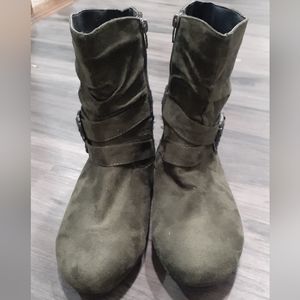 Olive green comfort boots size 6